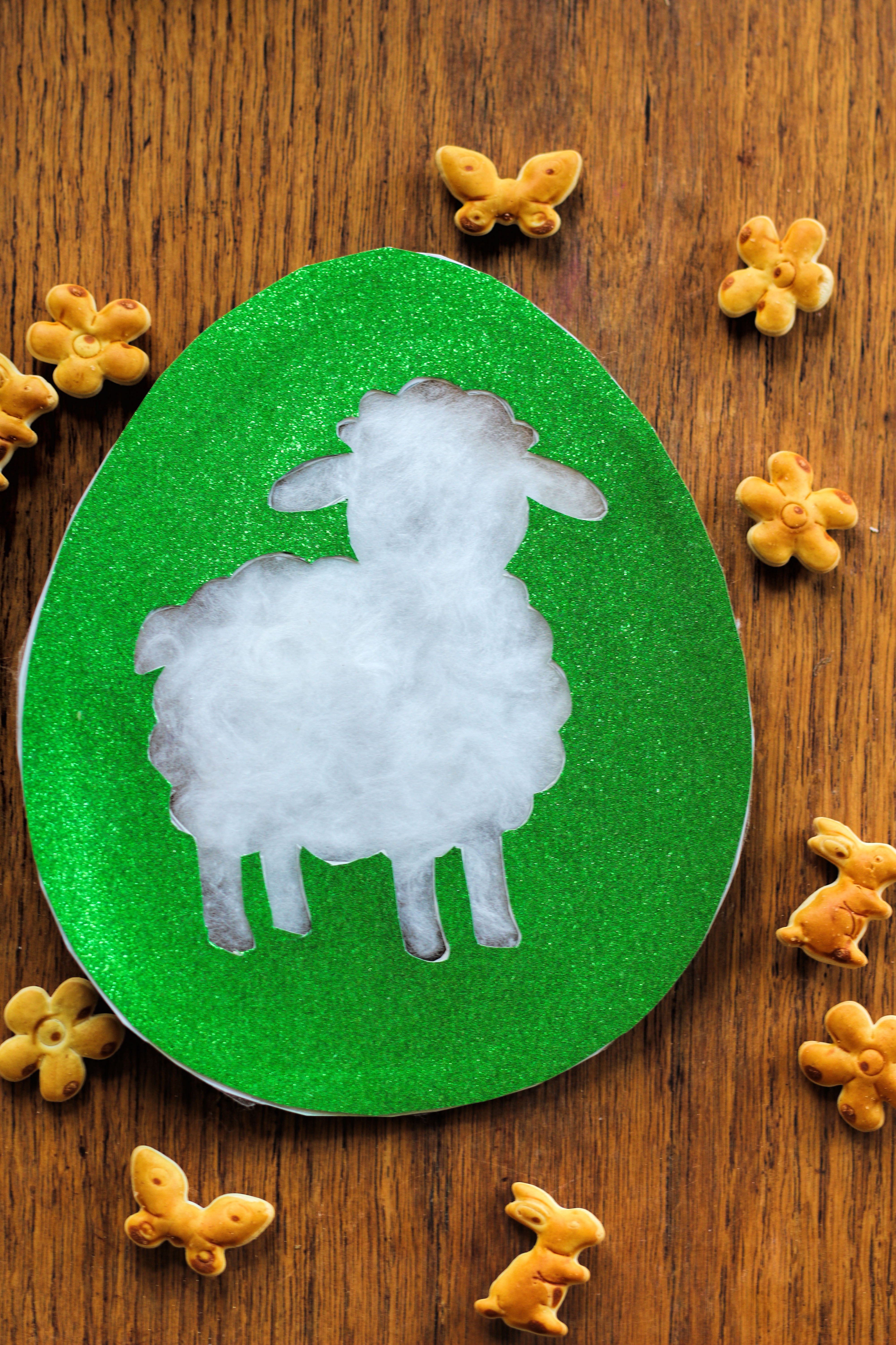 Watte-Schaf im Ei basteln Kleinkind Ostern U3